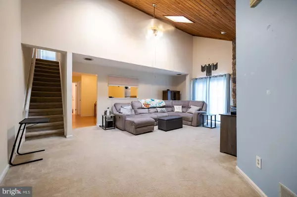 420 BROWN BRIAR CIR, Horsham, PA 19044