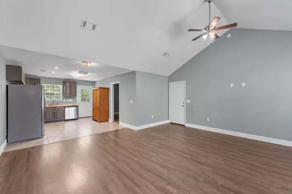 321 Apple Drive, Crestview, FL 32536