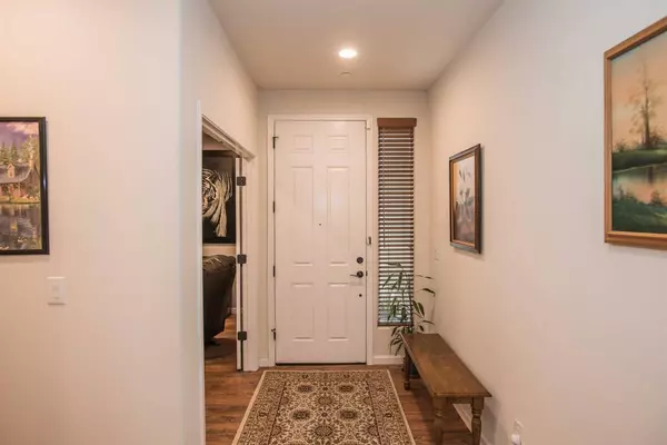 10055 Stiller CT, Elk Grove, CA 95757