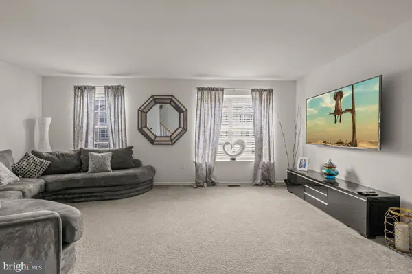 1017 MOORE RD, West Deptford, NJ 08086