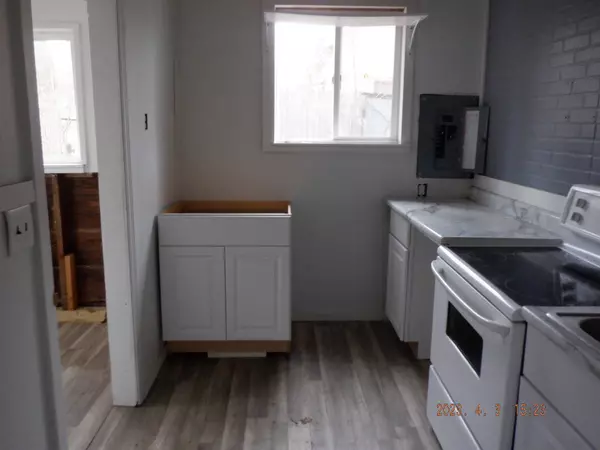 6050 W Guernsey Lake Road, Delton, MI 49046