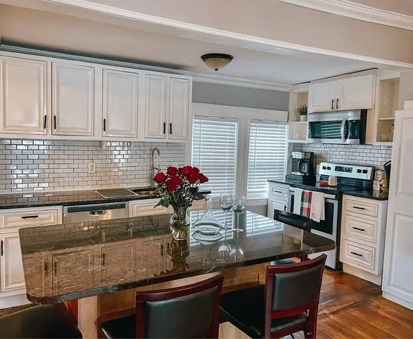 1019 Hyde Park Ave, Boston, MA 02136