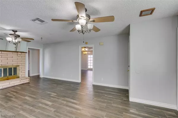 1811 Weatherford Way, Las Vegas, NV 89156