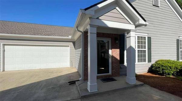 555 Camry CIR, Dallas, GA 30157