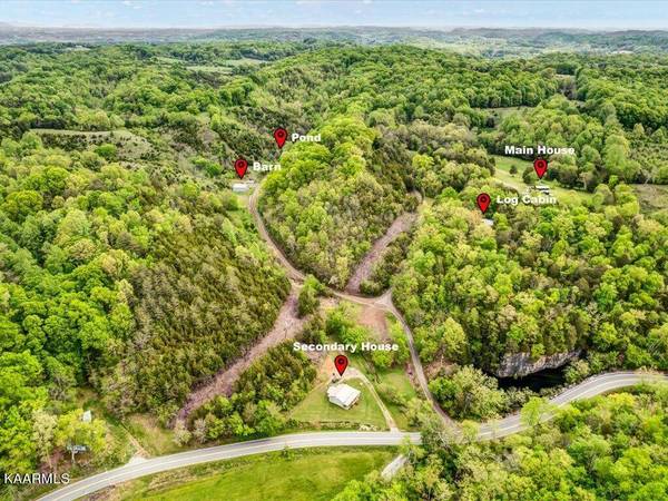 135 Jetty WAY, Bybee, TN 37713