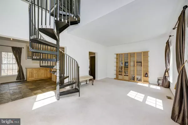 775 WHITEHALL RD, Williamstown, NJ 08094