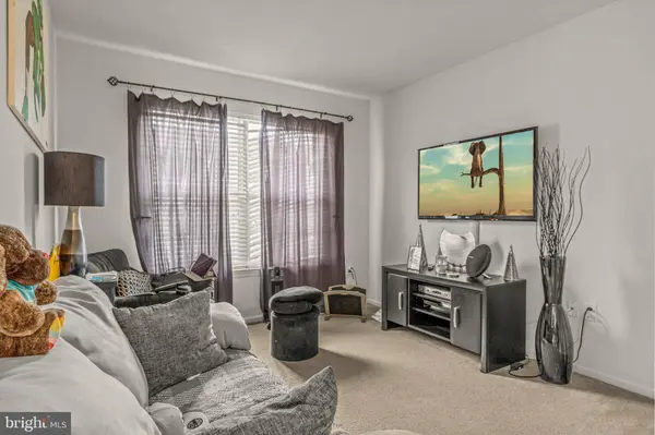 1017 MOORE RD, West Deptford, NJ 08086