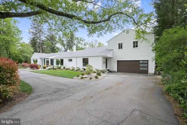 96 WESTBROOK DR, Moorestown, NJ 08057