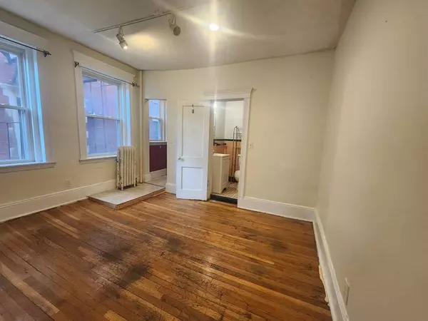 5 Braemore Rd #5, Boston, MA 02135