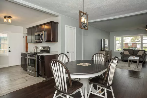 1008 Alann DR, Joliet, IL 60435