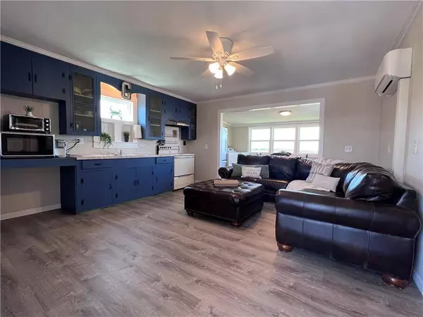 1004 FOUR POINT RD, Dulac, LA 70353