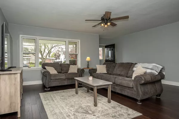 1008 Alann DR, Joliet, IL 60435