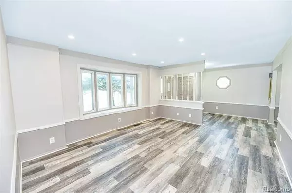 23418 RECREATION Street, St. Clair Shores, MI 48082