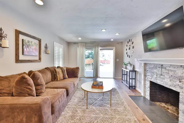 13008 Mapleview St, Lakeside, CA 92040