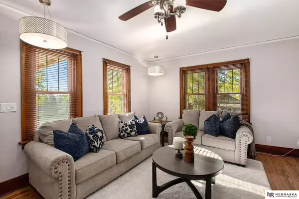 904 N 47th Avenue, Omaha, NE 68132