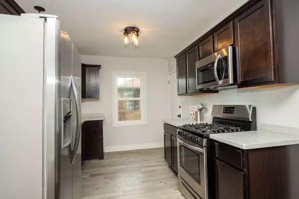 1008 Alann DR, Joliet, IL 60435