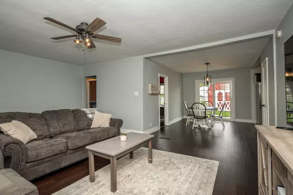 1008 Alann DR, Joliet, IL 60435