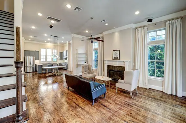 721 Live Oak ST, Houston, TX 77003