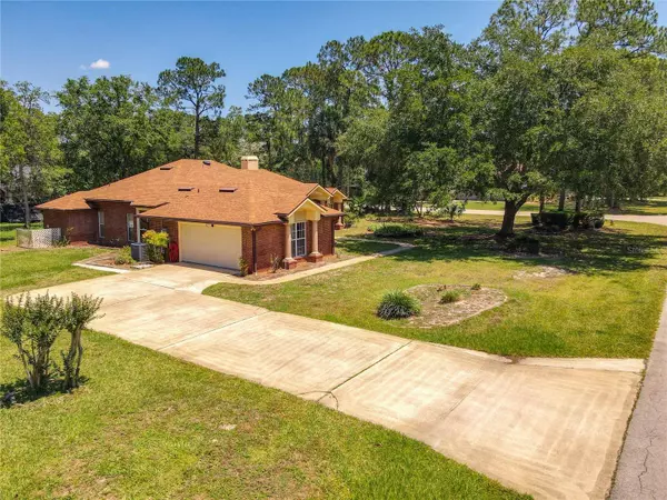 390 RUTH JENNINGS DR, Debary, FL 32713