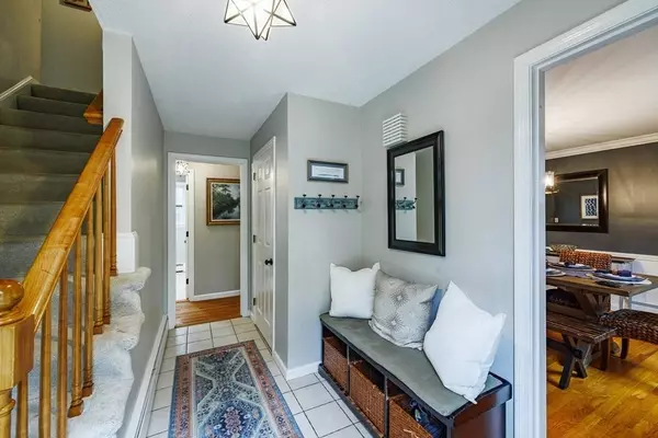 42 Averill St, Topsfield, MA 01983