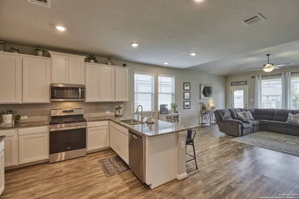 11612 BAKERSFIELD PASS, San Antonio, TX 78245-3917