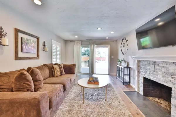 13008 Mapleview St, Lakeside, CA 92040