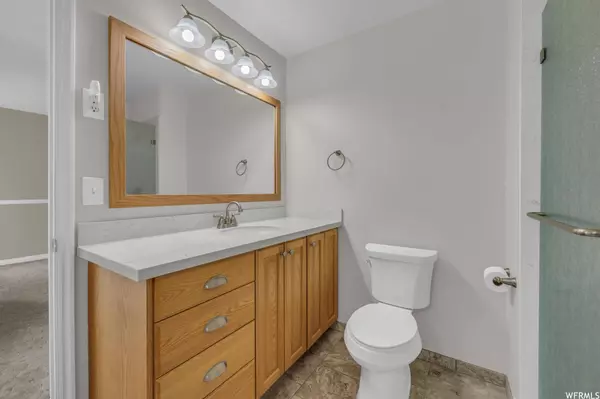 8714 S PIPER LN, Sandy, UT 84093