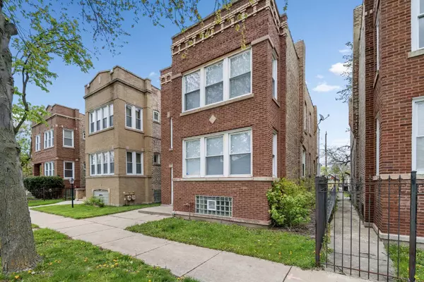 1221 N Massasoit Avenue, Chicago, IL 60651