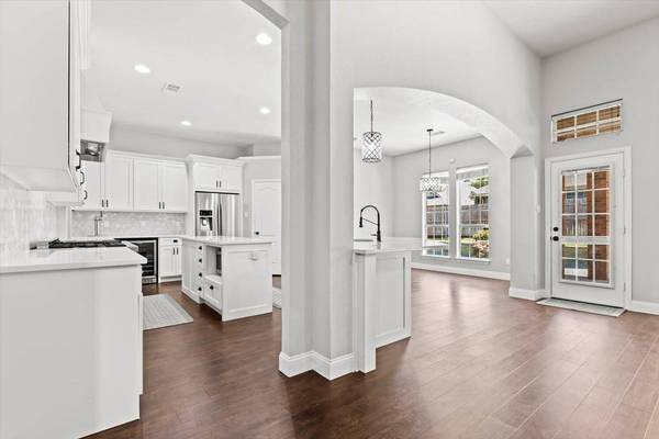 4302 Wildbriar Lane, Mansfield, TX 76063