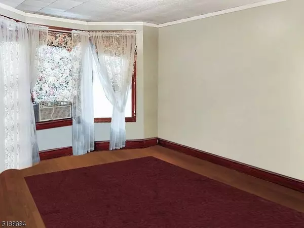 80 Heckman St, Phillipsburg Town, NJ 08865