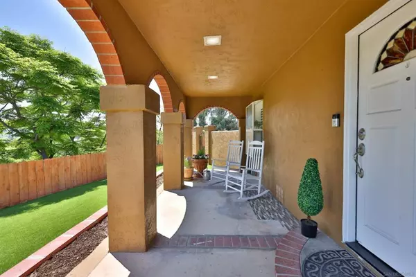 13008 Mapleview St, Lakeside, CA 92040