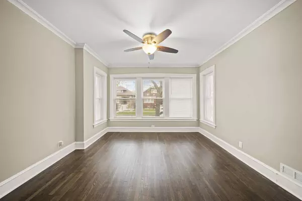 1221 N Massasoit Avenue, Chicago, IL 60651