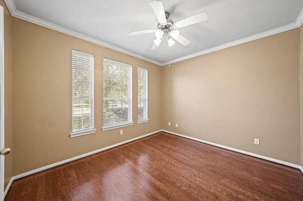 4704 Lakefront Terrace CT, Pearland, TX 77584