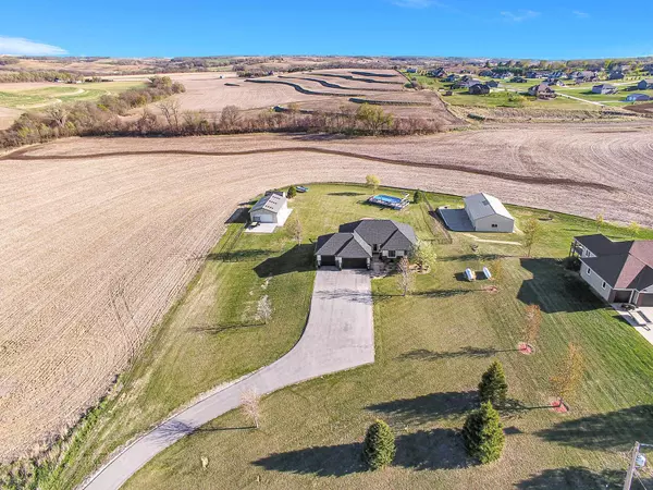 22565 JUNIPER RD, Underwood, IA 51576