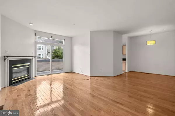 10319 ROYAL WOODS CT, Montgomery Village, MD 20886