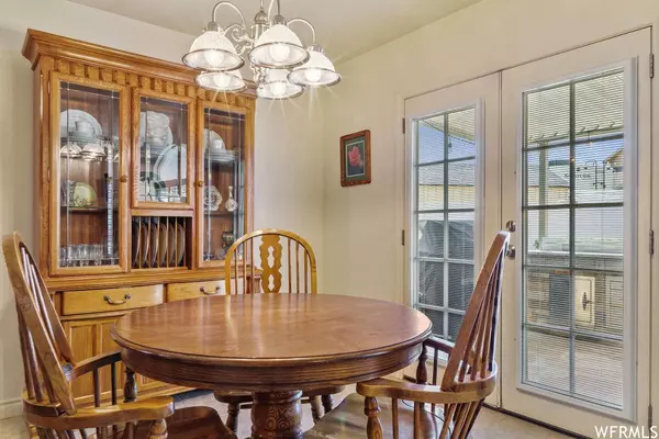 181 S IRONSIDE WAY W, Farmington, UT 84025