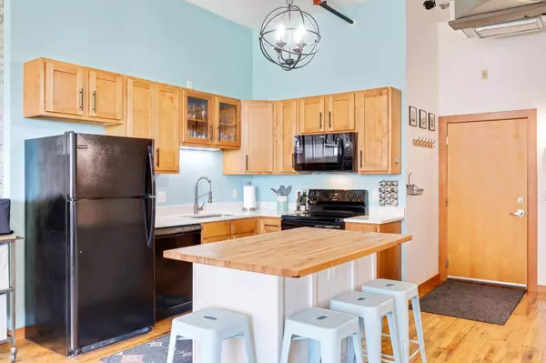 523 Jackson ST #204, Saint Paul, MN 55101