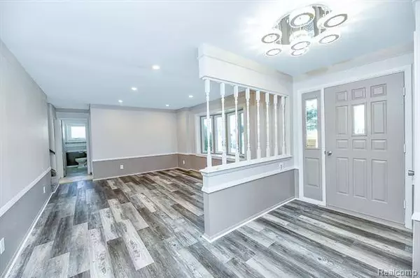 23418 RECREATION Street, St. Clair Shores, MI 48082