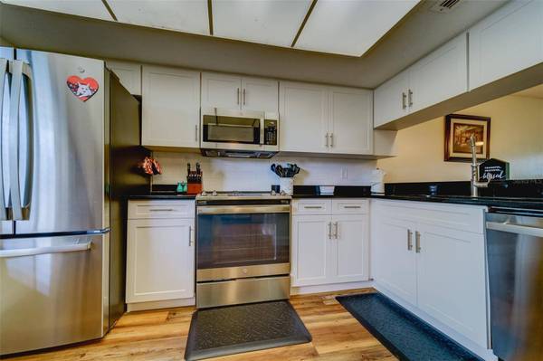 209 MARY DR #7, Oldsmar, FL 34677