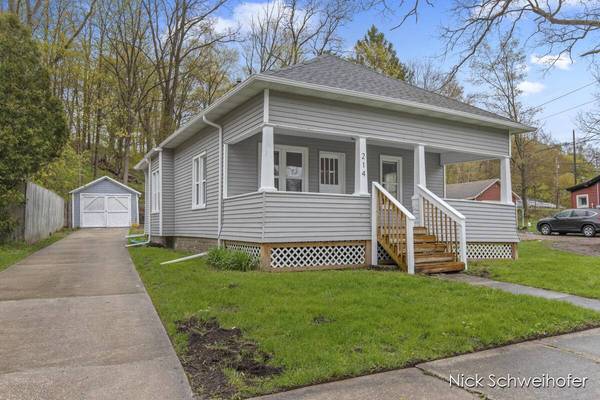 214 N Main Street, Allegan, MI 49010