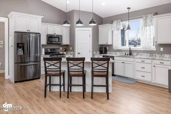 7446 W Leighton CIR, Wasilla, AK 99623