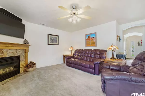 181 S IRONSIDE WAY W, Farmington, UT 84025