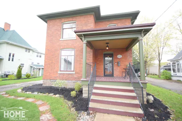 207 N Cedar St., Owosso, MI 48867