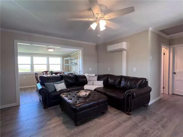 1004 FOUR POINT RD, Dulac, LA 70353