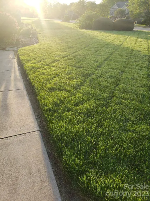 2641 Willis DR, Harrisburg, NC 28075