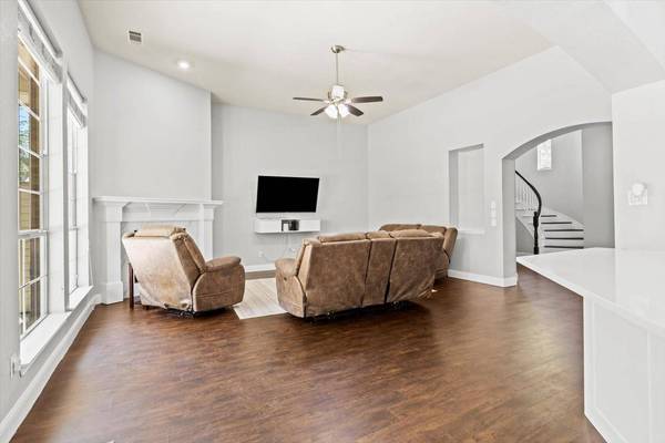 4302 Wildbriar Lane, Mansfield, TX 76063