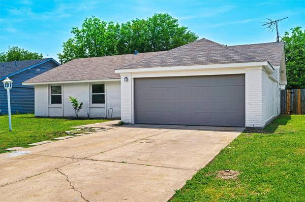 633 Forest Park Place, Grand Prairie, TX 75052