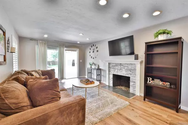 13008 Mapleview St, Lakeside, CA 92040