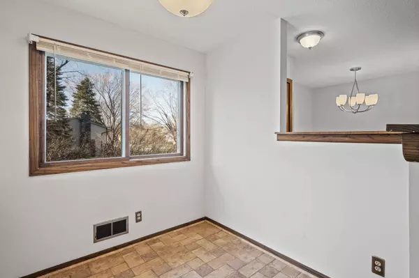 6330 Dawn WAY, Inver Grove Heights, MN 55076