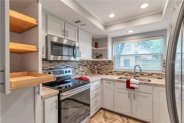 2871 S PINES DR #26, Largo, FL 33771